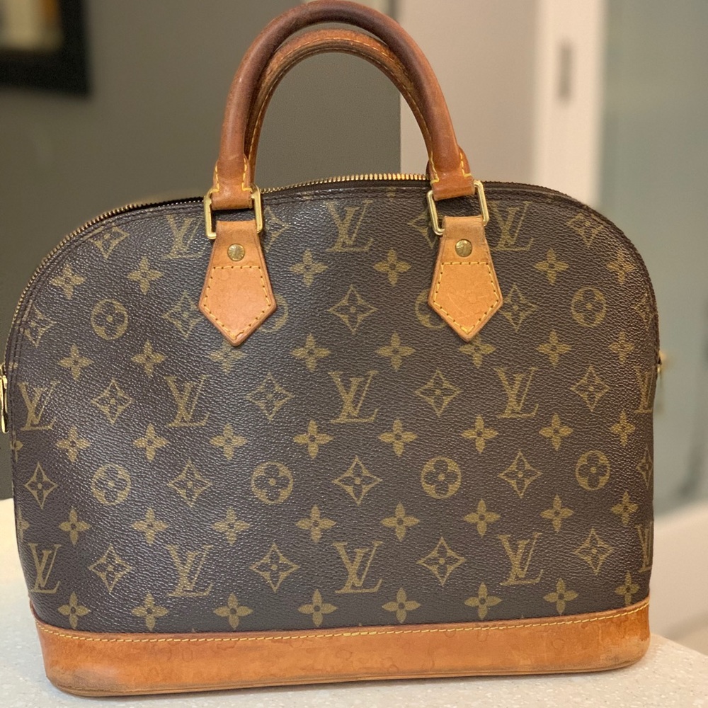Alma PM monogram Preloved zippers work wonderful